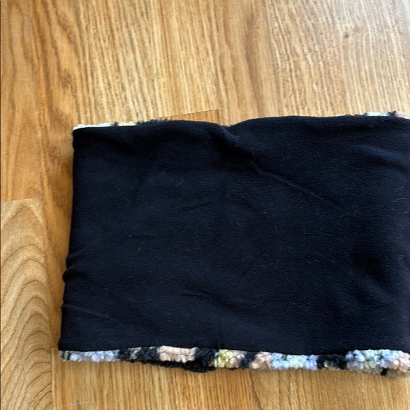 Free People- Sherpa and fleece neck warmer - Picture 2 of 3